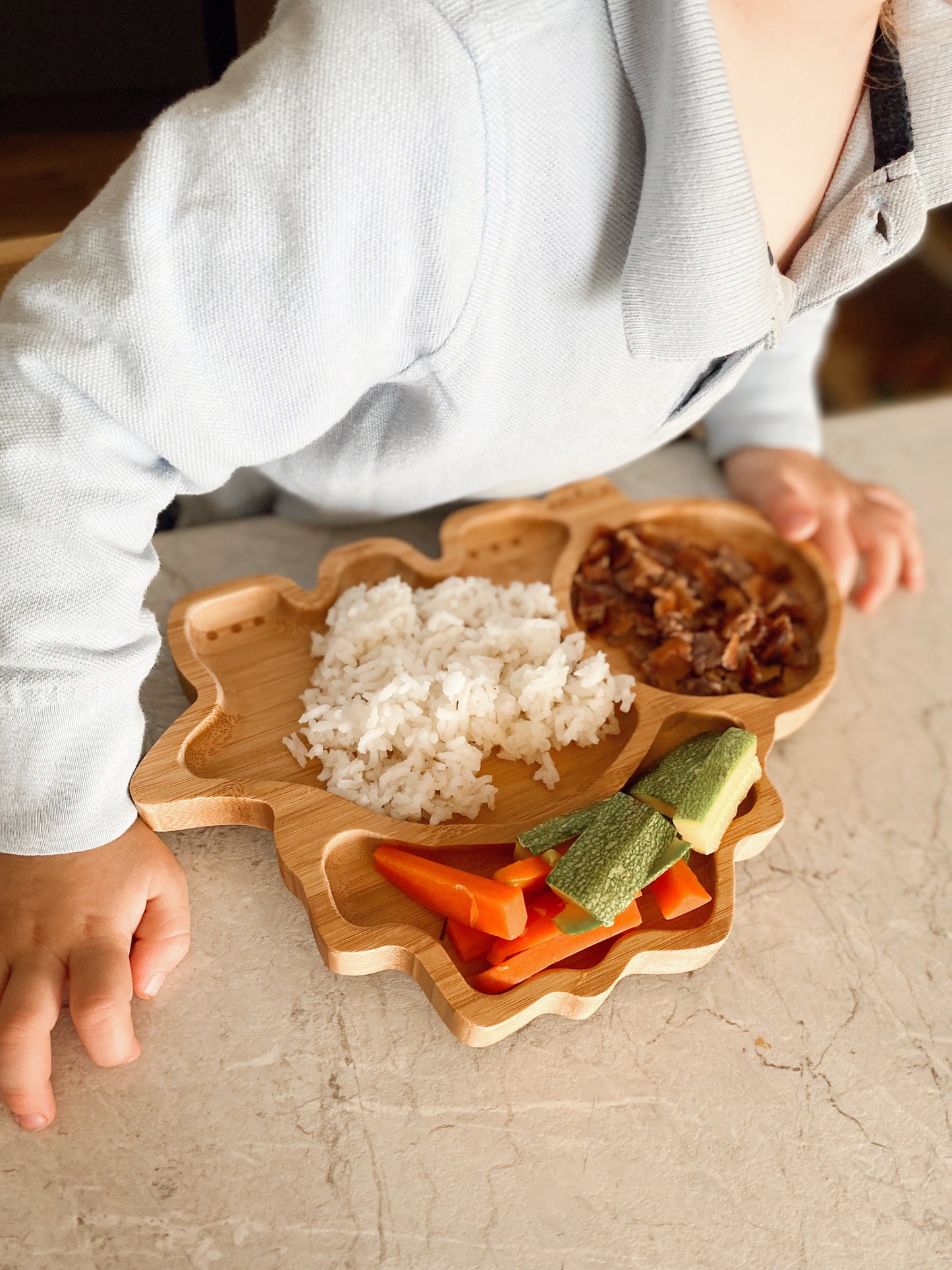 Kit Espinosaurio de bambú con cucharita y tenedor